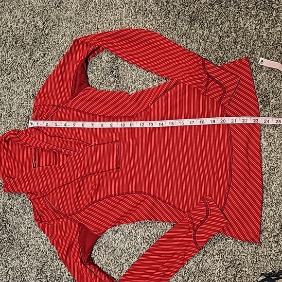 STUNNING LULULEMON Think fast PULLOVER double trouble strip boom juice cranberry - Picture 6 of 12